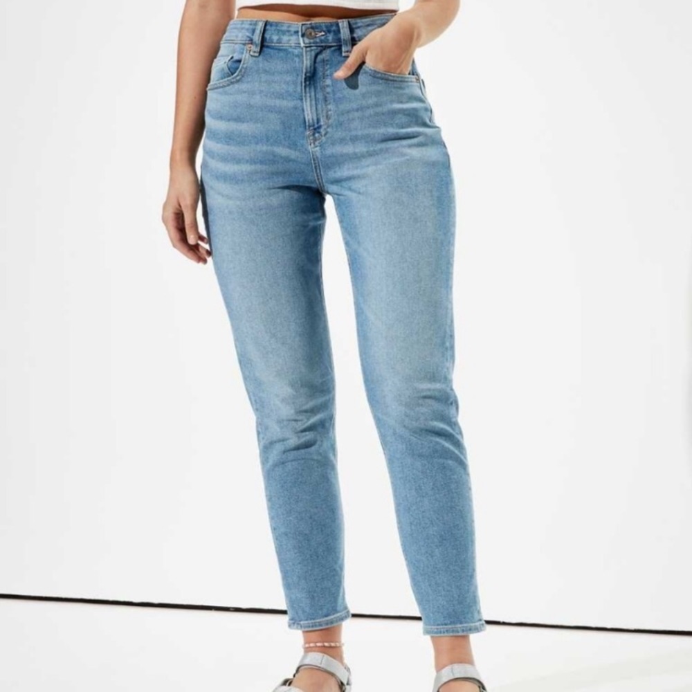 AEO All Cotton MOM JEANS Lightly Distressed Size 4 - Picture 15 of 15